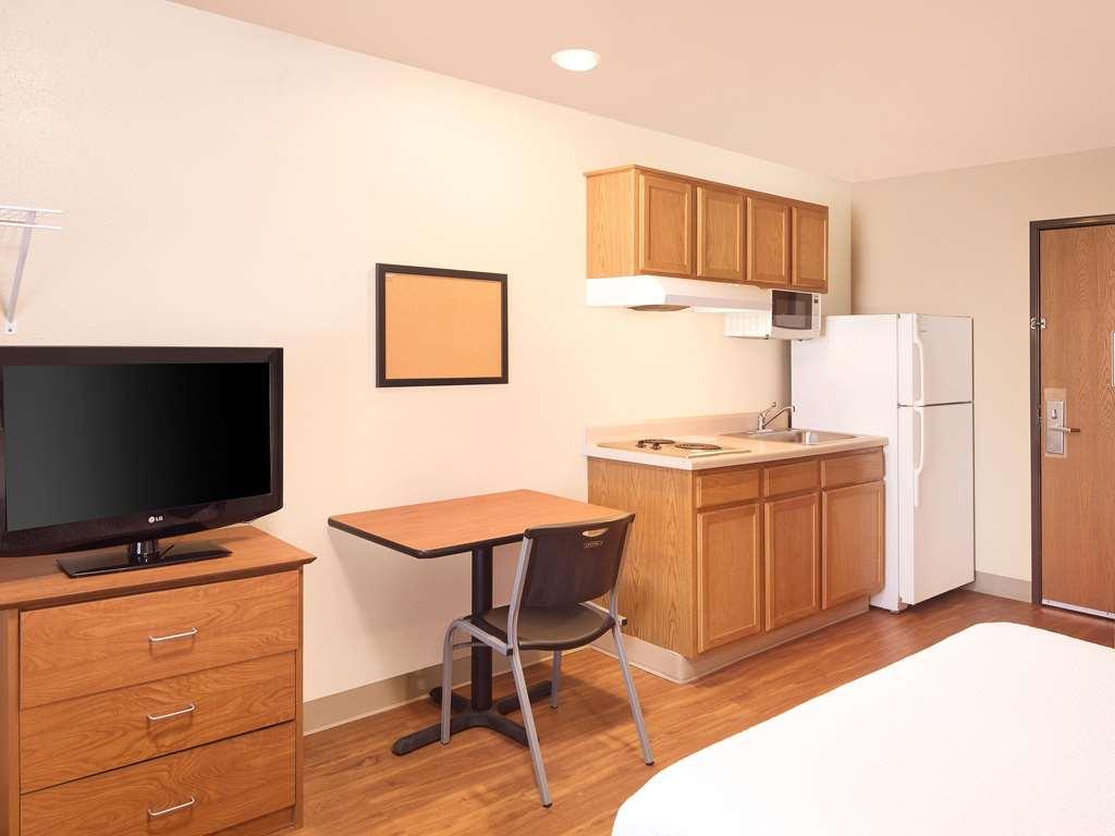Extended Stay America Select Suites - Kansas City - South - I-49 Room photo