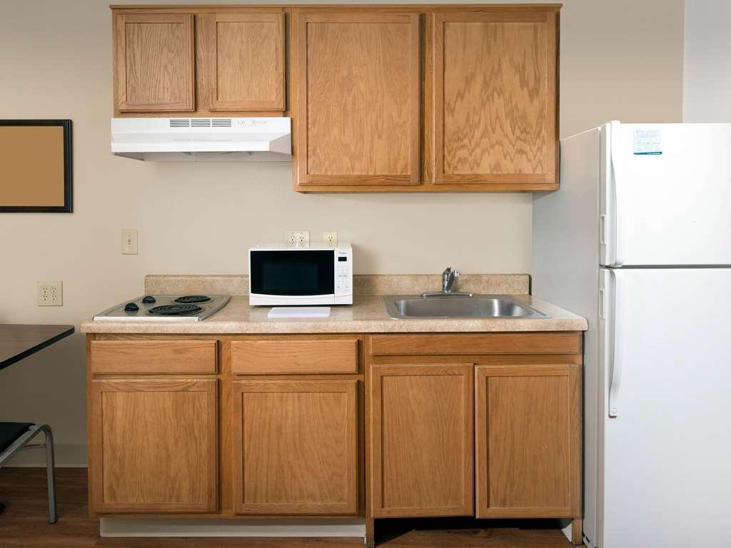 Extended Stay America Select Suites - Kansas City - South - I-49 Room photo