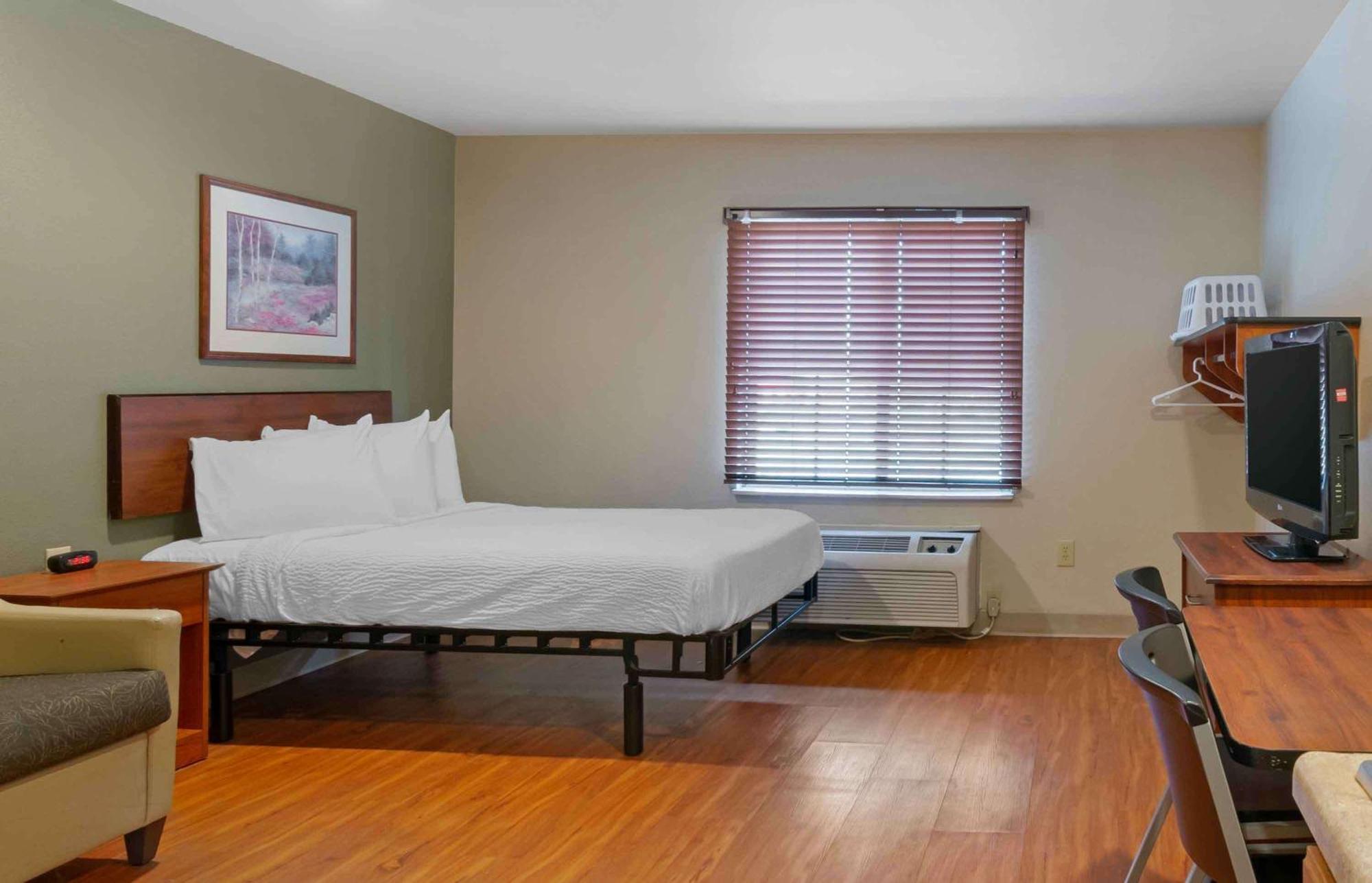 Extended Stay America Select Suites - Kansas City - South - I-49 Exterior photo