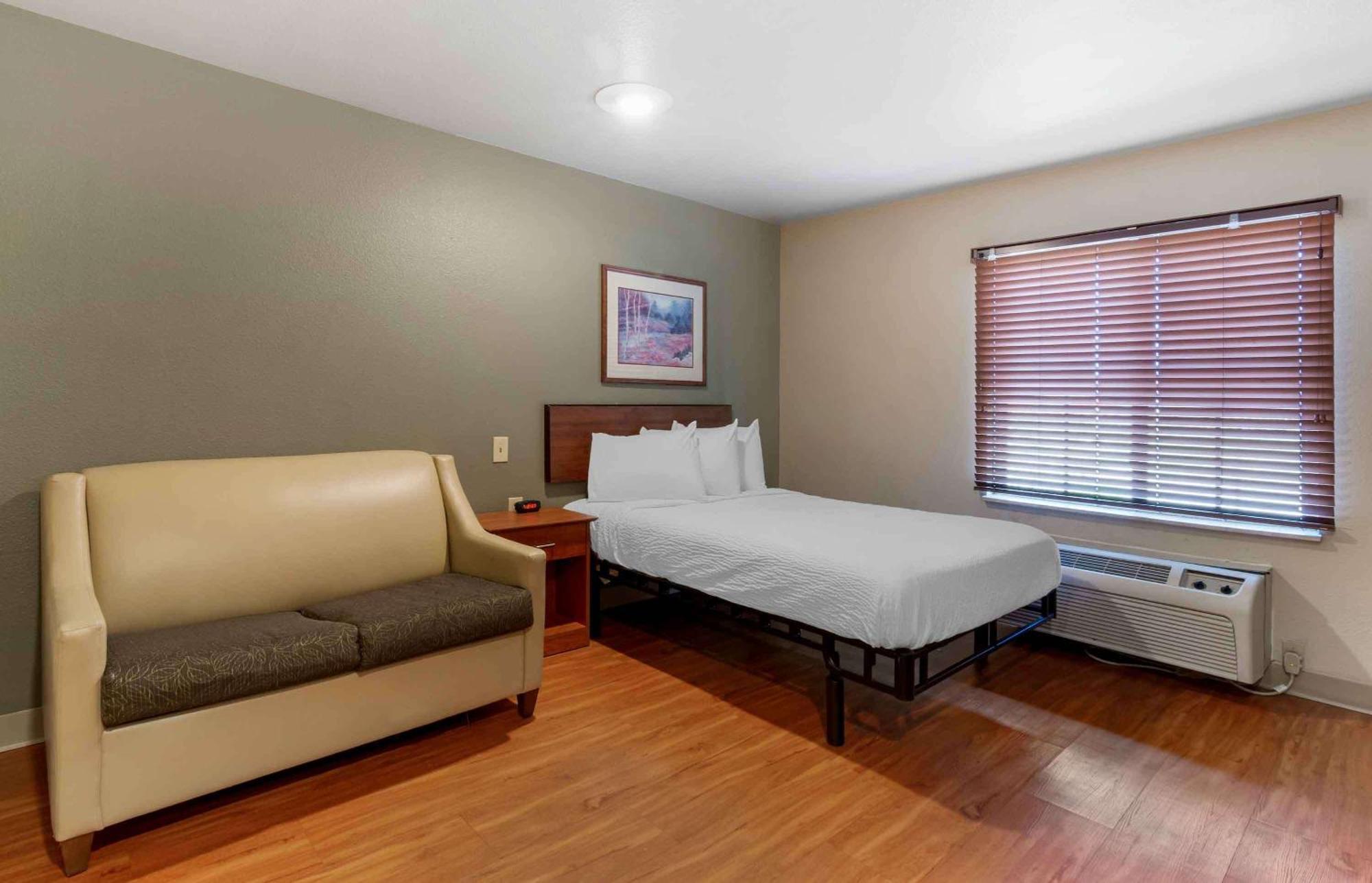 Extended Stay America Select Suites - Kansas City - South - I-49 Exterior photo