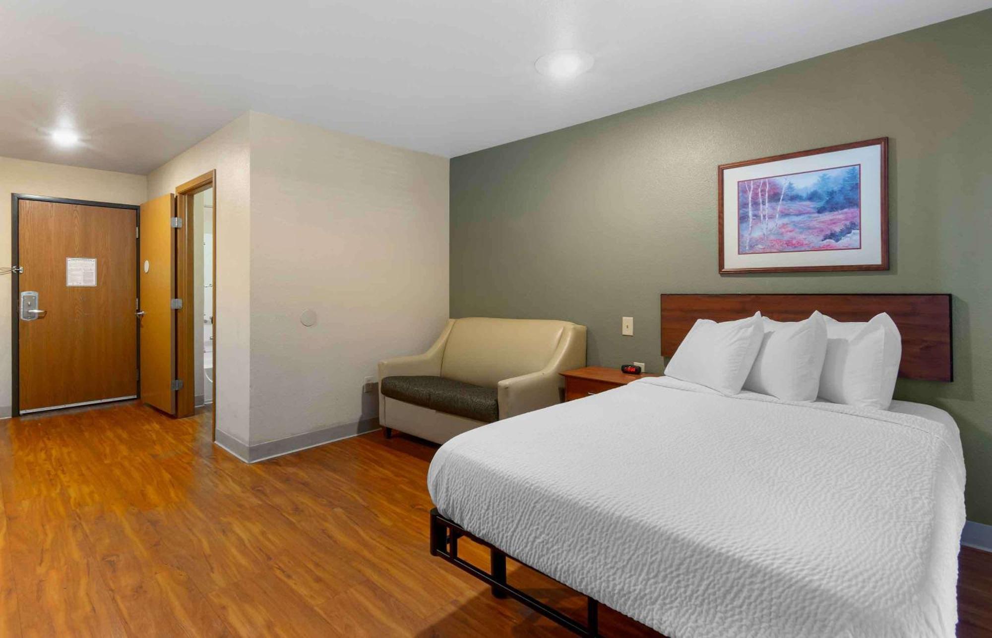 Extended Stay America Select Suites - Kansas City - South - I-49 Exterior photo