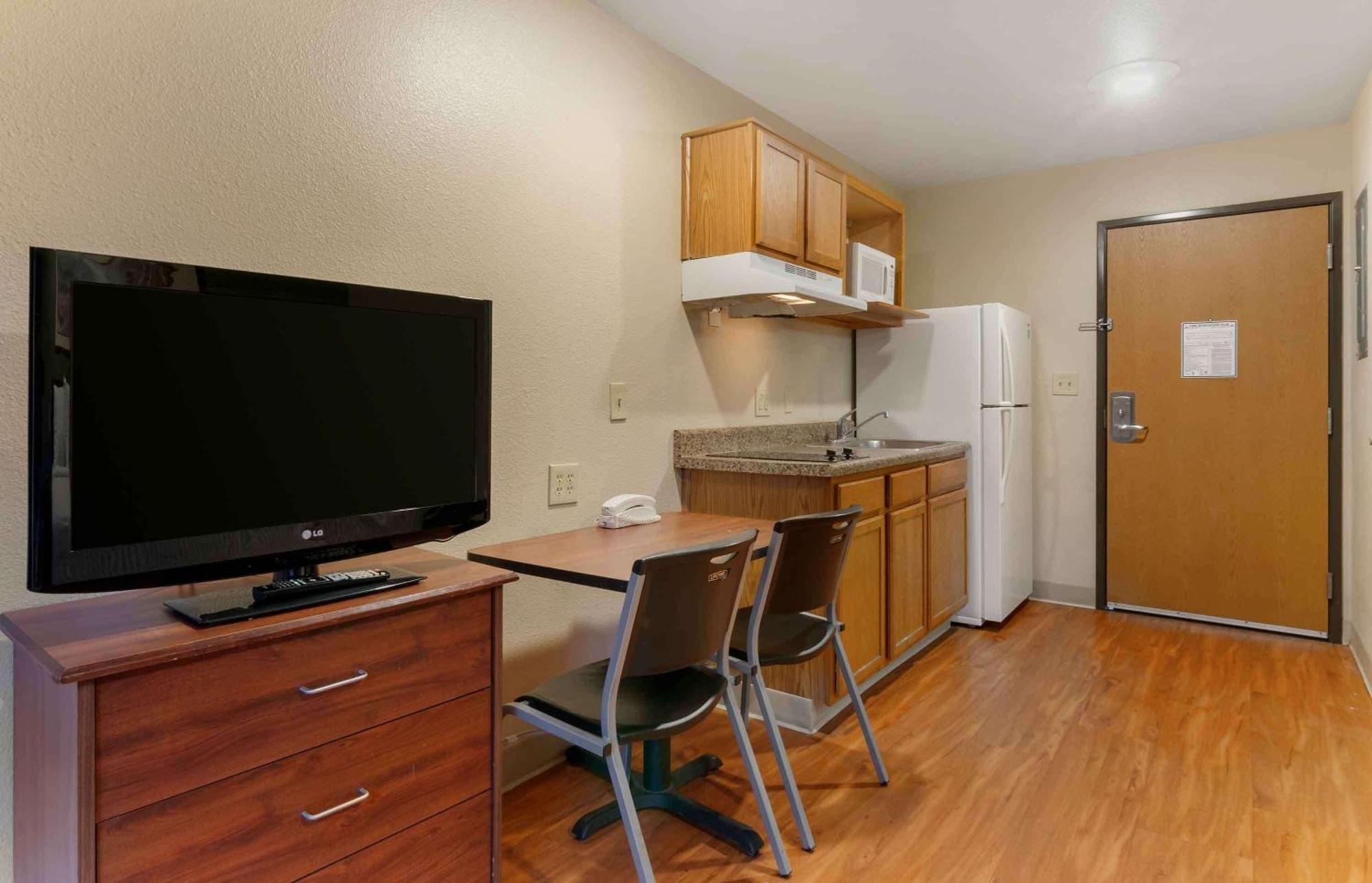 Extended Stay America Select Suites - Kansas City - South - I-49 Exterior photo