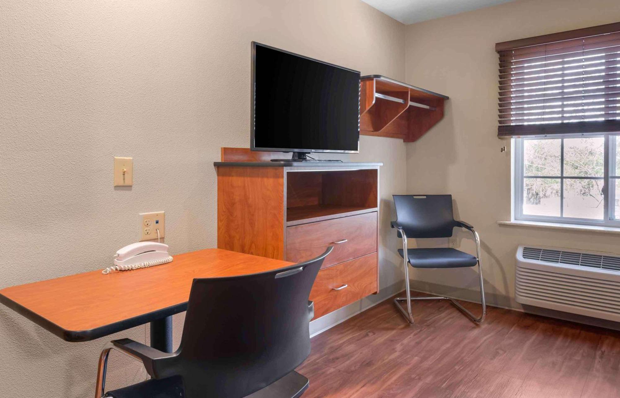Extended Stay America Select Suites - Kansas City - South - I-49 Exterior photo