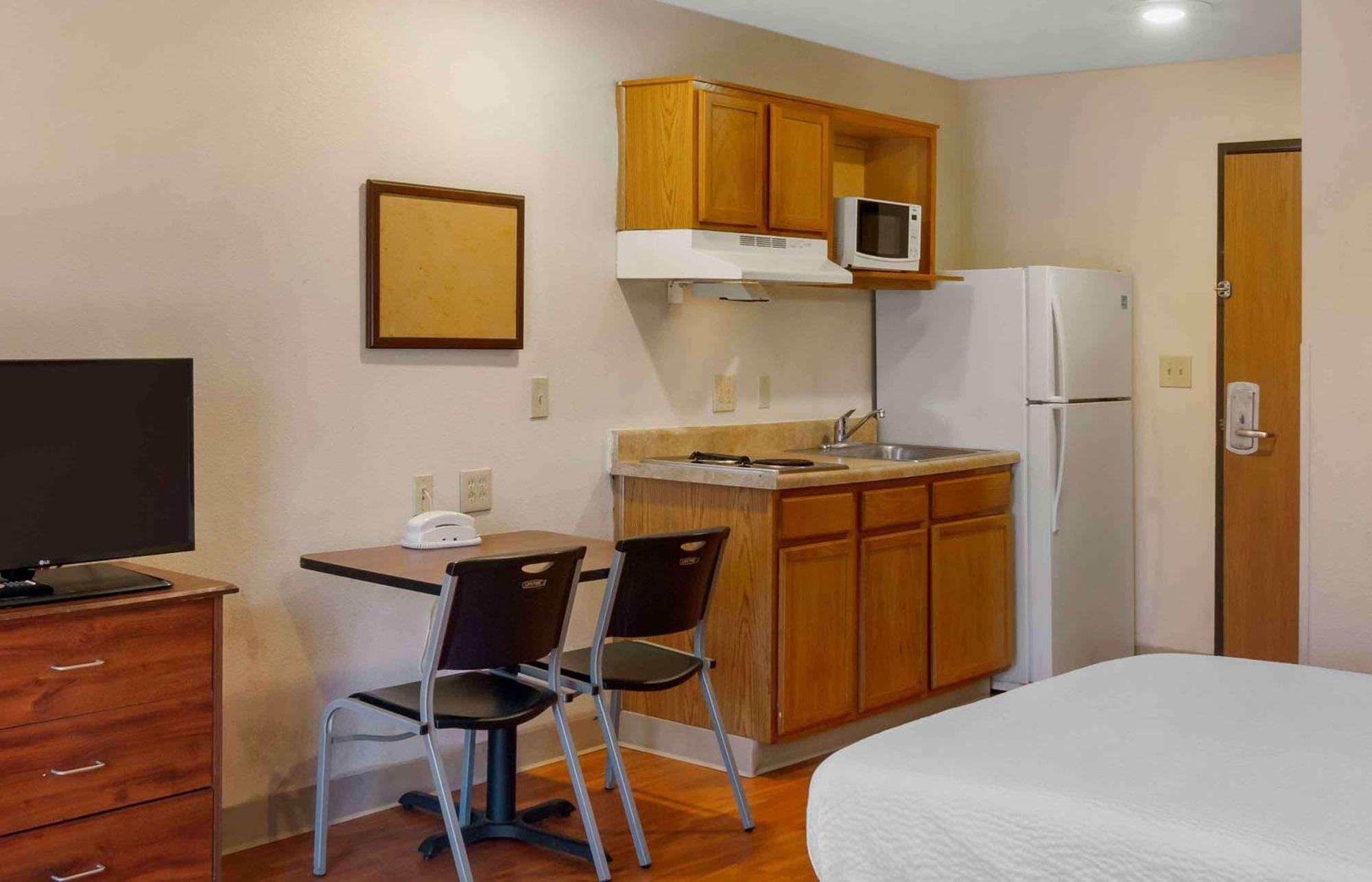 Extended Stay America Select Suites - Kansas City - South - I-49 Exterior photo